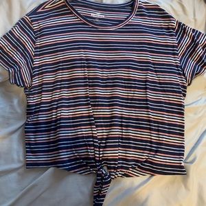 Hollister shirt sleeve